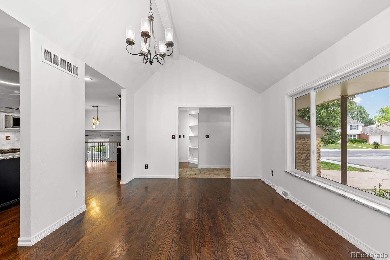 7337 S Ulster Street