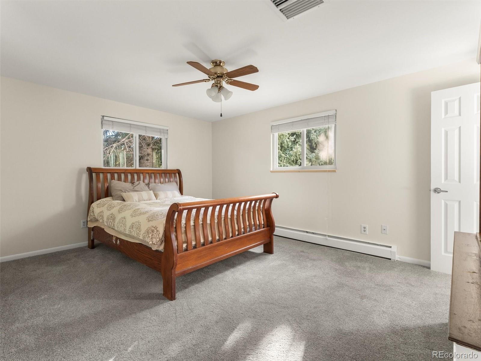 1590 E Easter Avenue