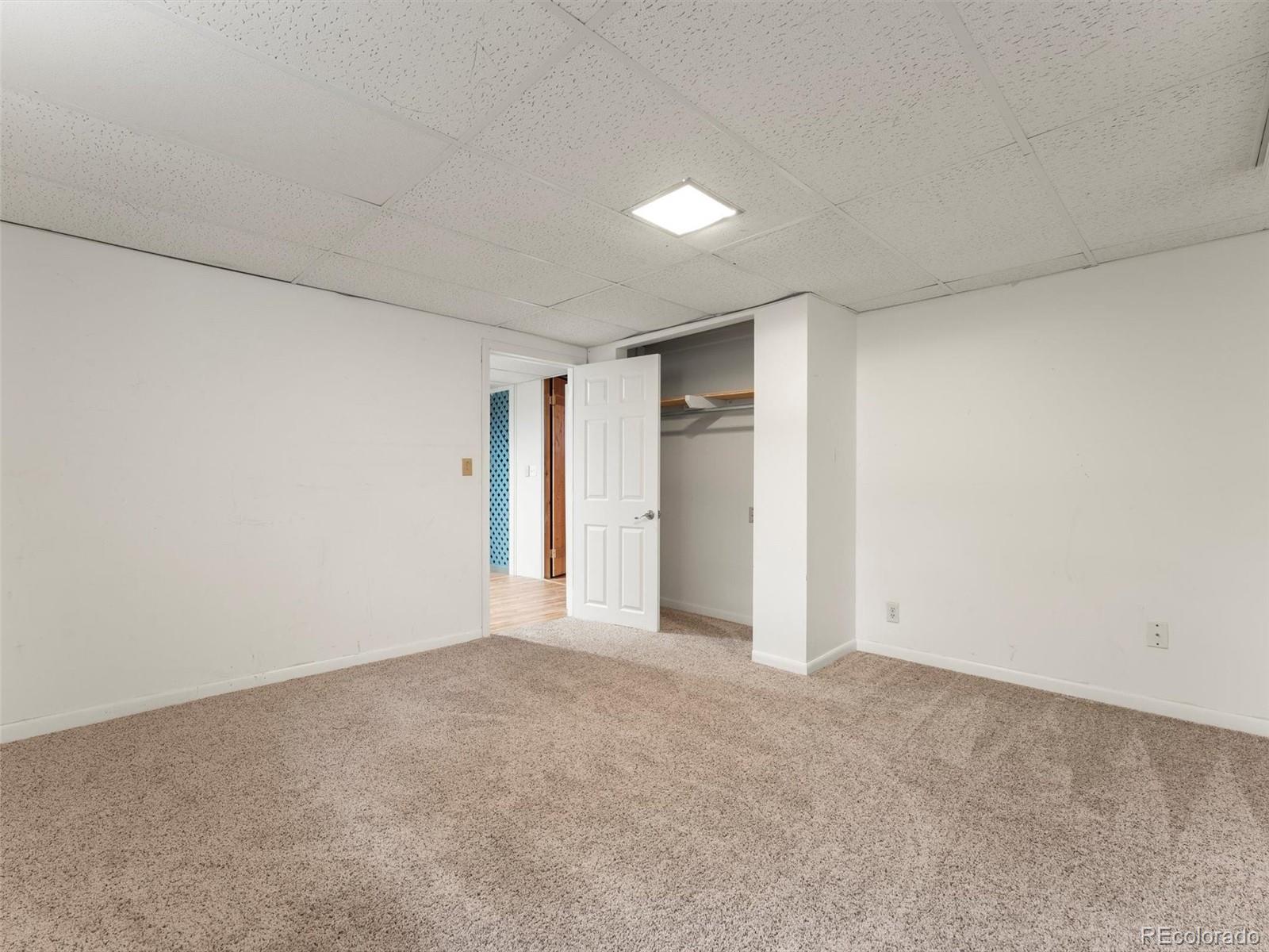 1590 E Easter Avenue