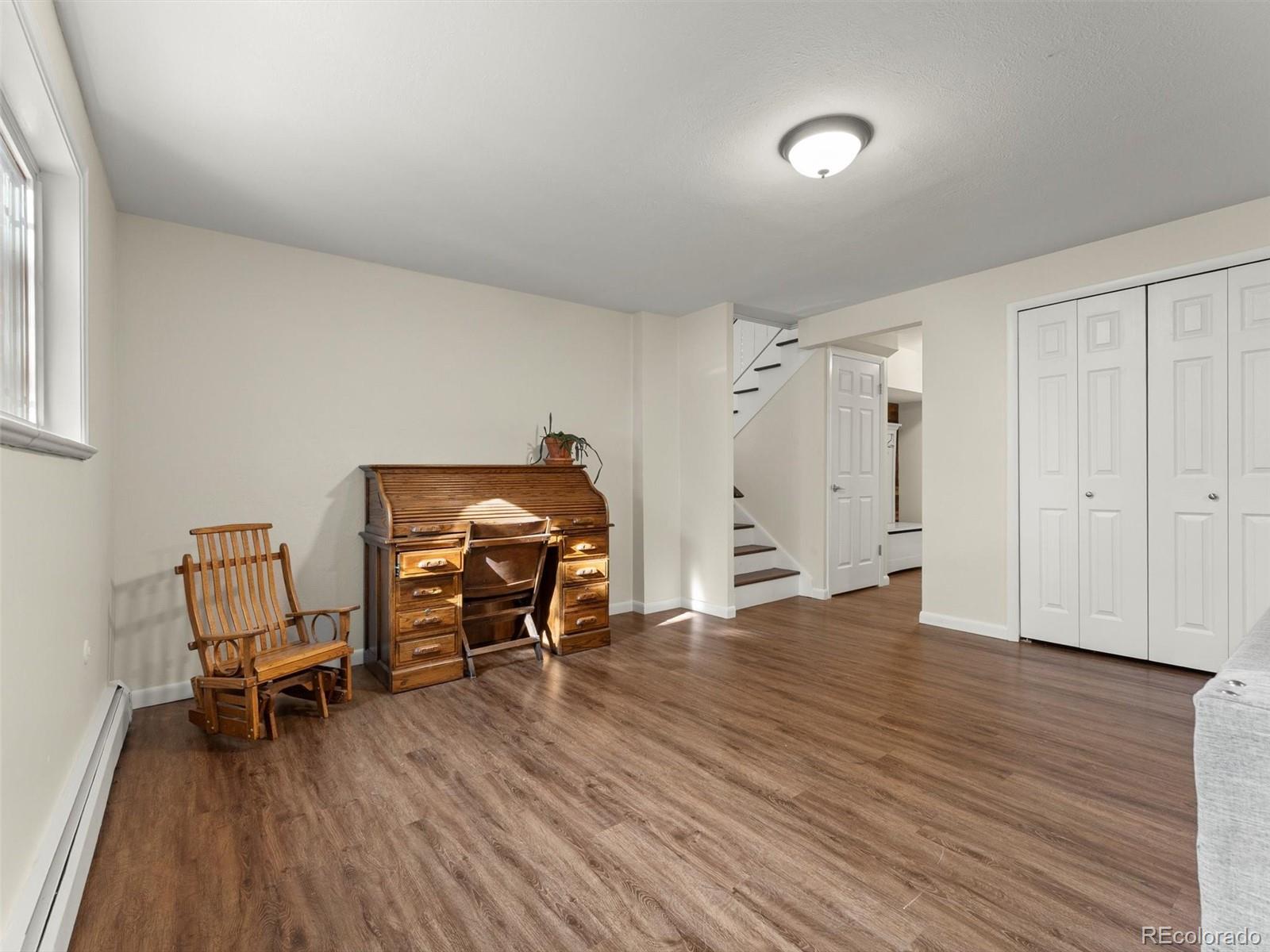 1590 E Easter Avenue