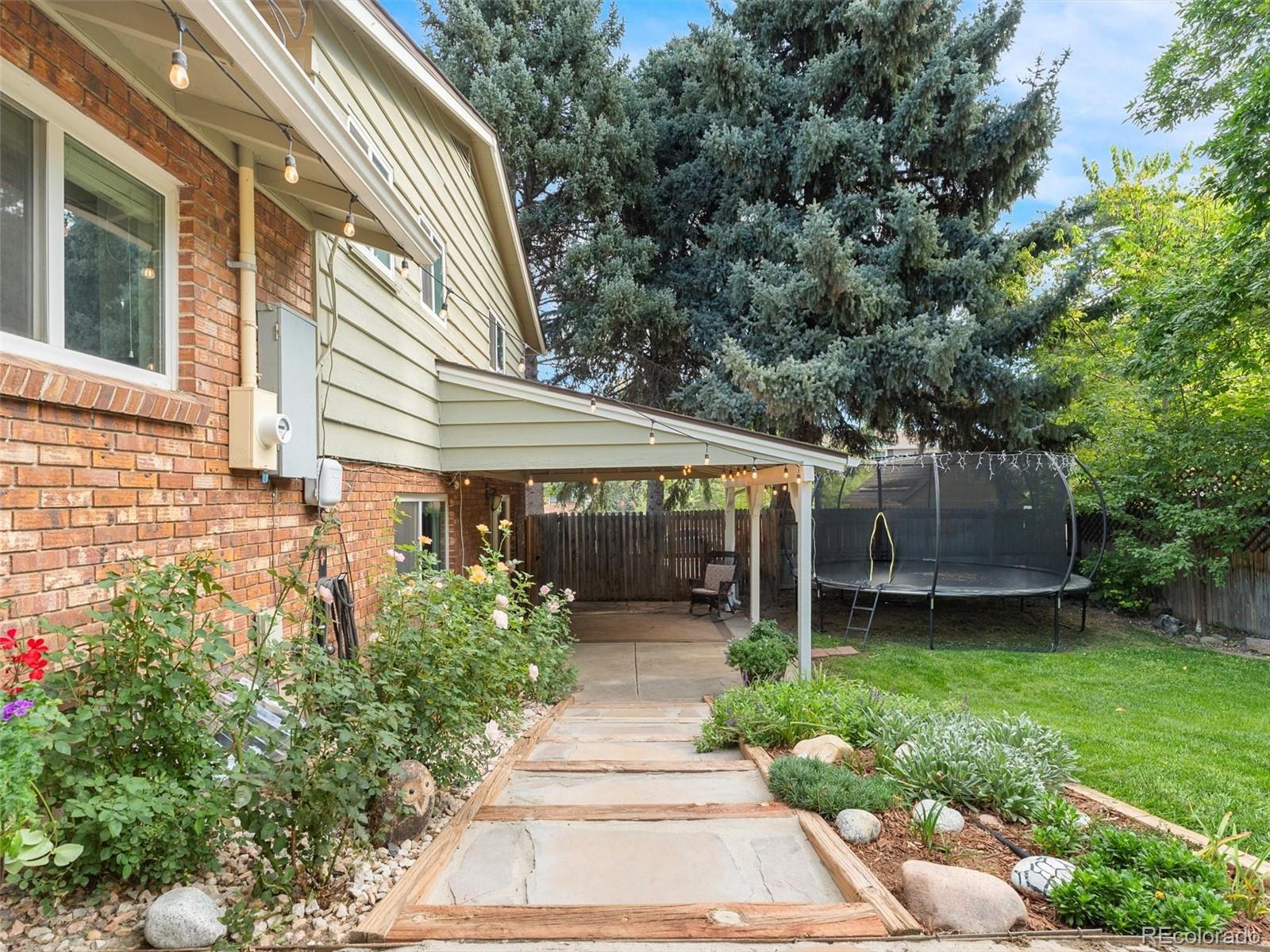 1590 E Easter Avenue