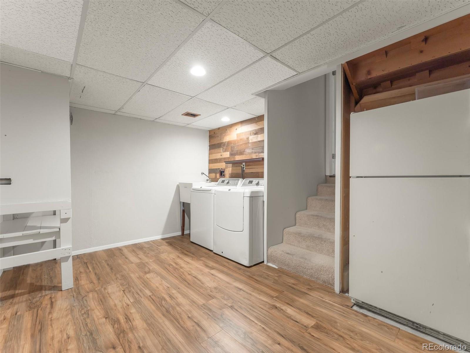 1590 E Easter Avenue