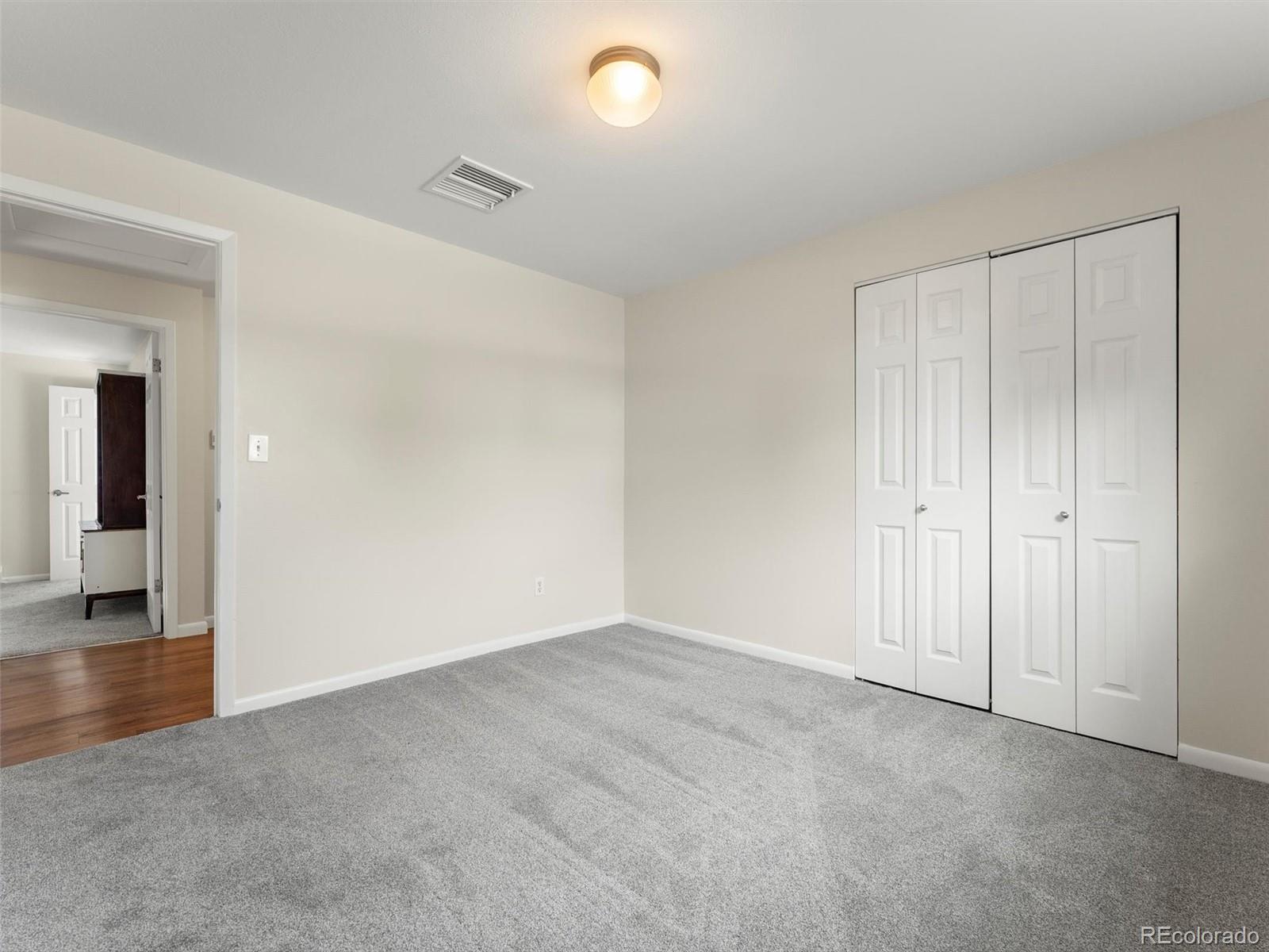 1590 E Easter Avenue