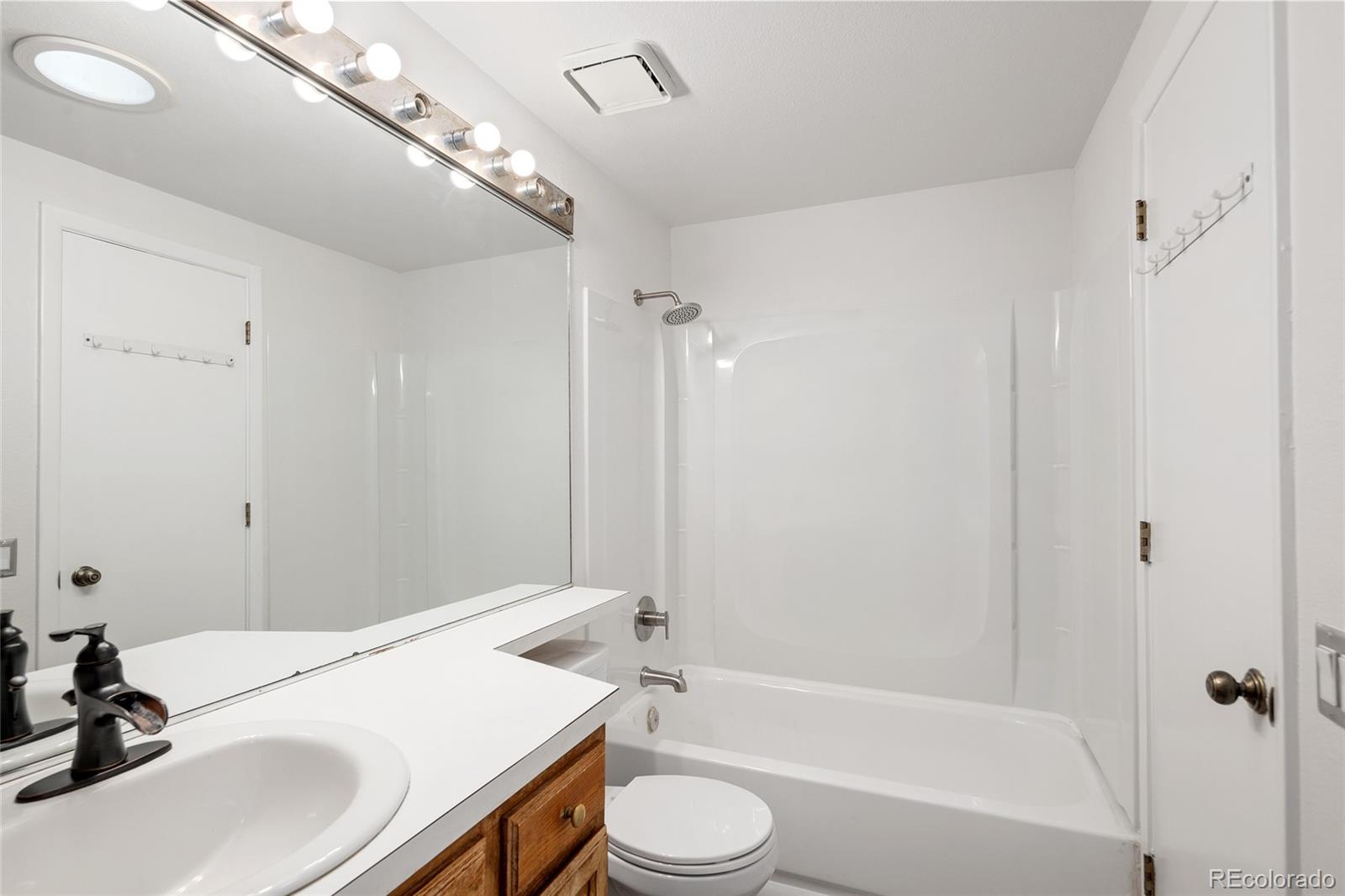 2082 S Helena Street Unit: C