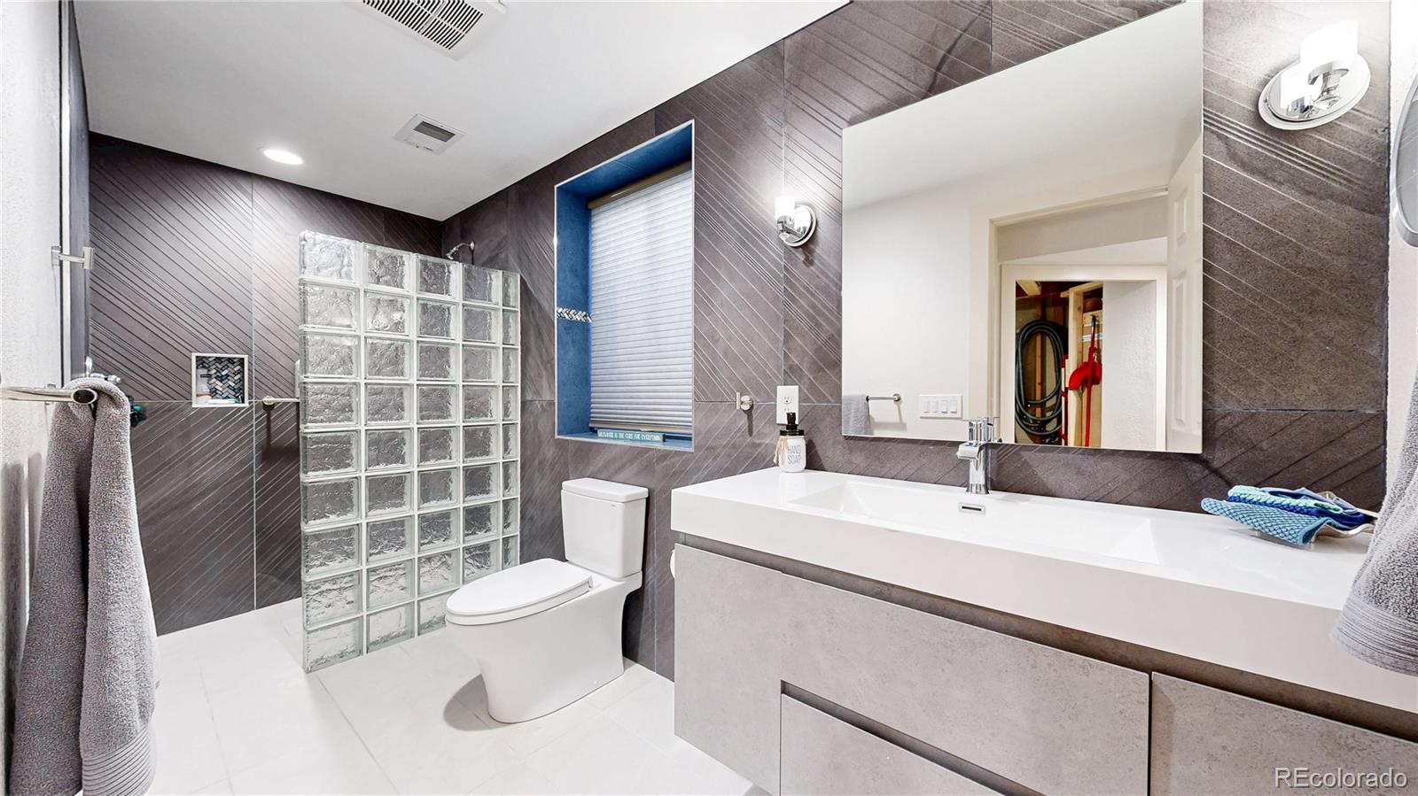 2319 S Columbine Street