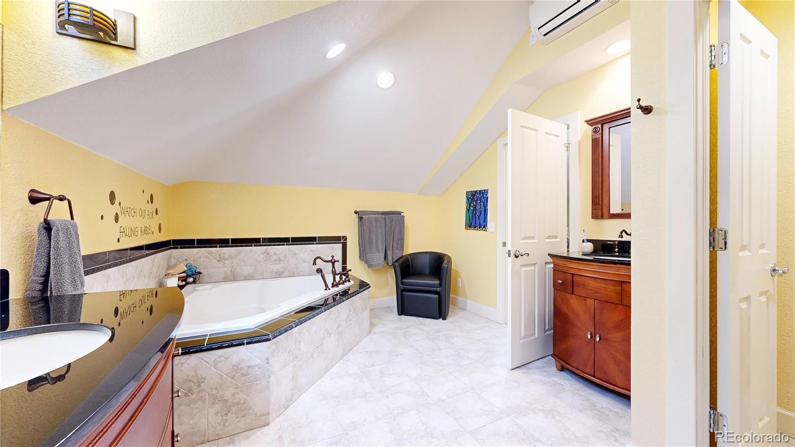 2319 S Columbine Street