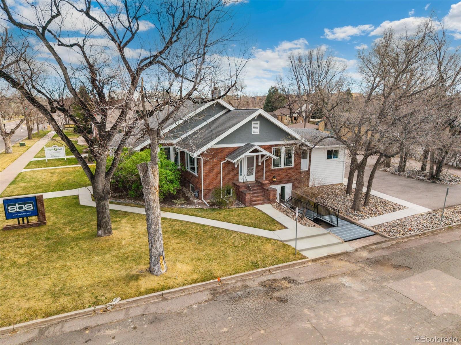 1890 W Littleton Boulevard