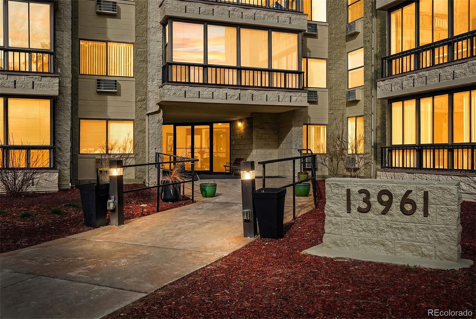 13961 E Marina Drive Unit: 305