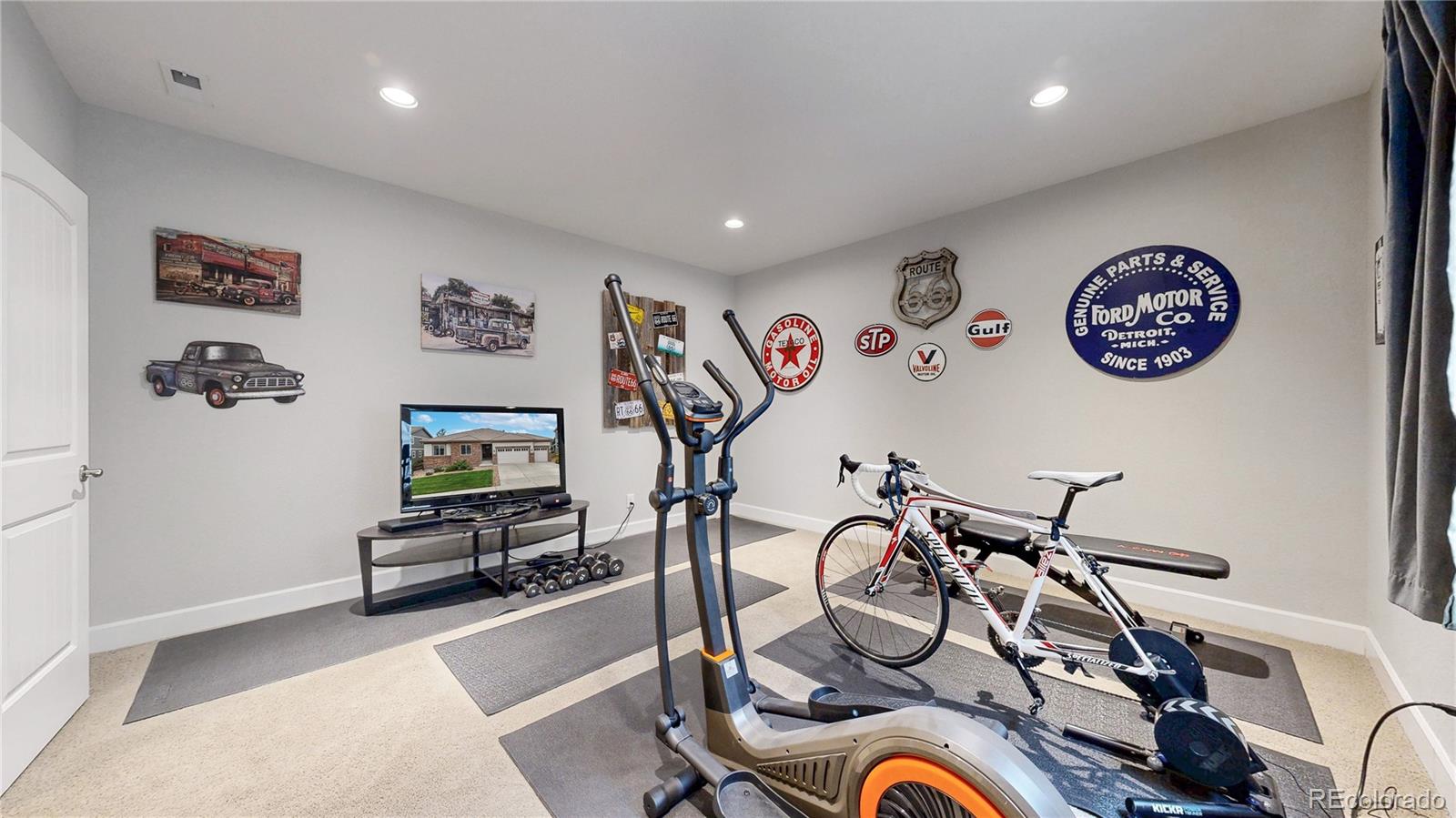 10785 Hillsboro Circle