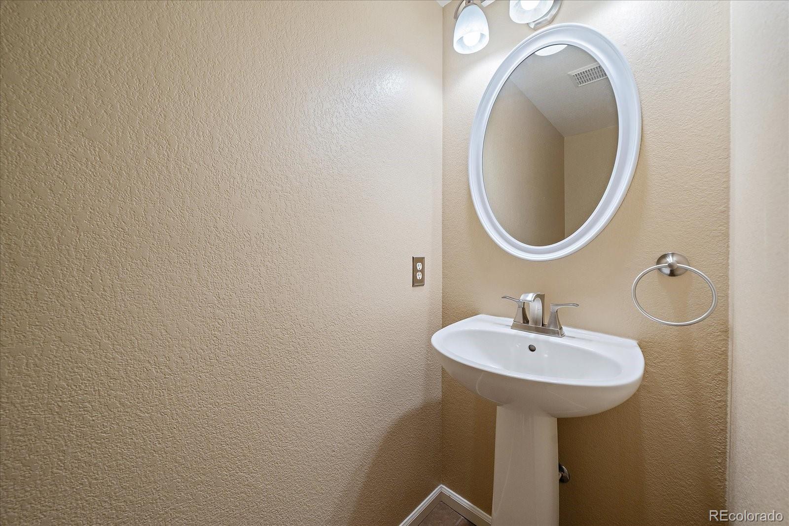 6816 Lionshead Parkway