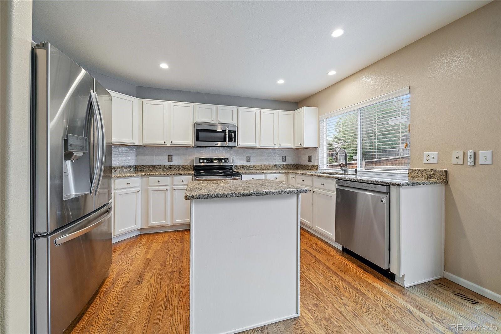 6816 Lionshead Parkway