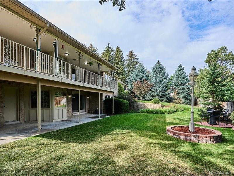 2653 S Harrington Lane