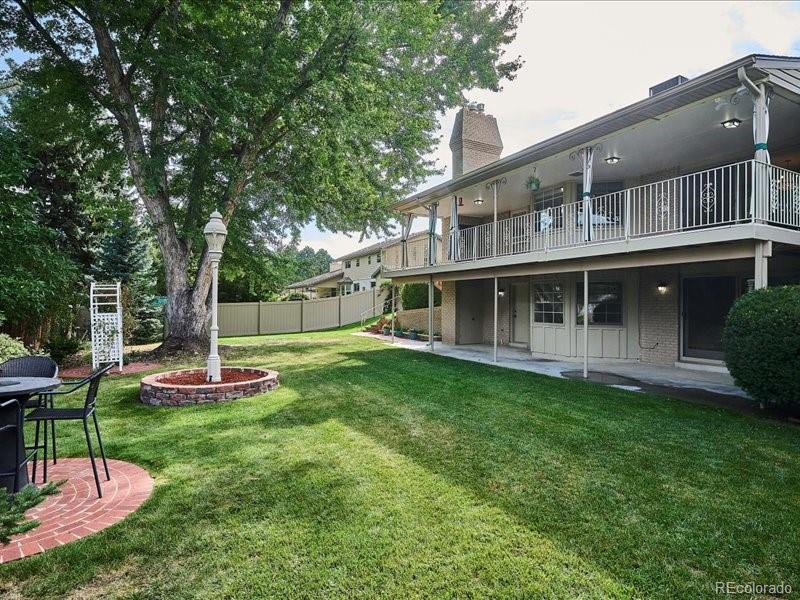 2653 S Harrington Lane