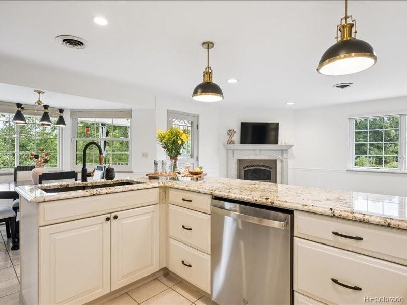 2653 S Harrington Lane