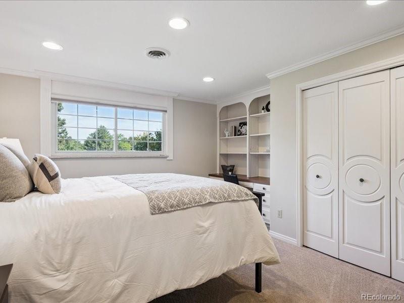 2653 S Harrington Lane