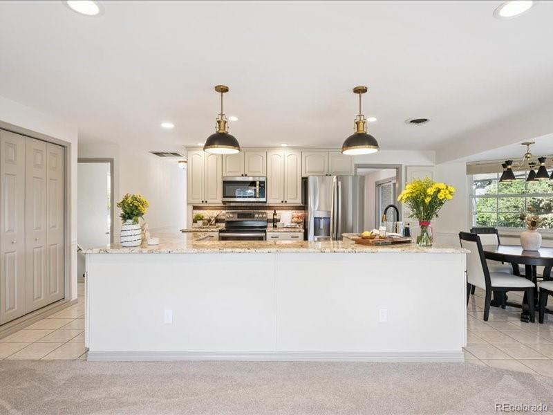 2653 S Harrington Lane