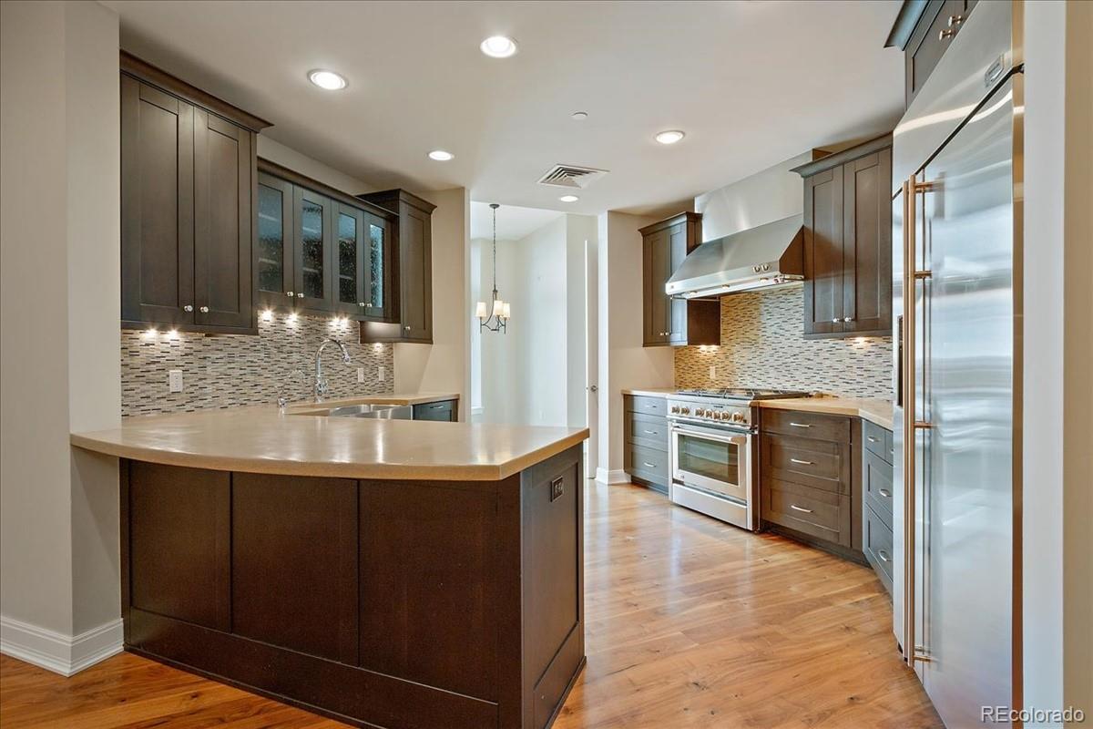 8100 E Union Avenue Unit: 2001