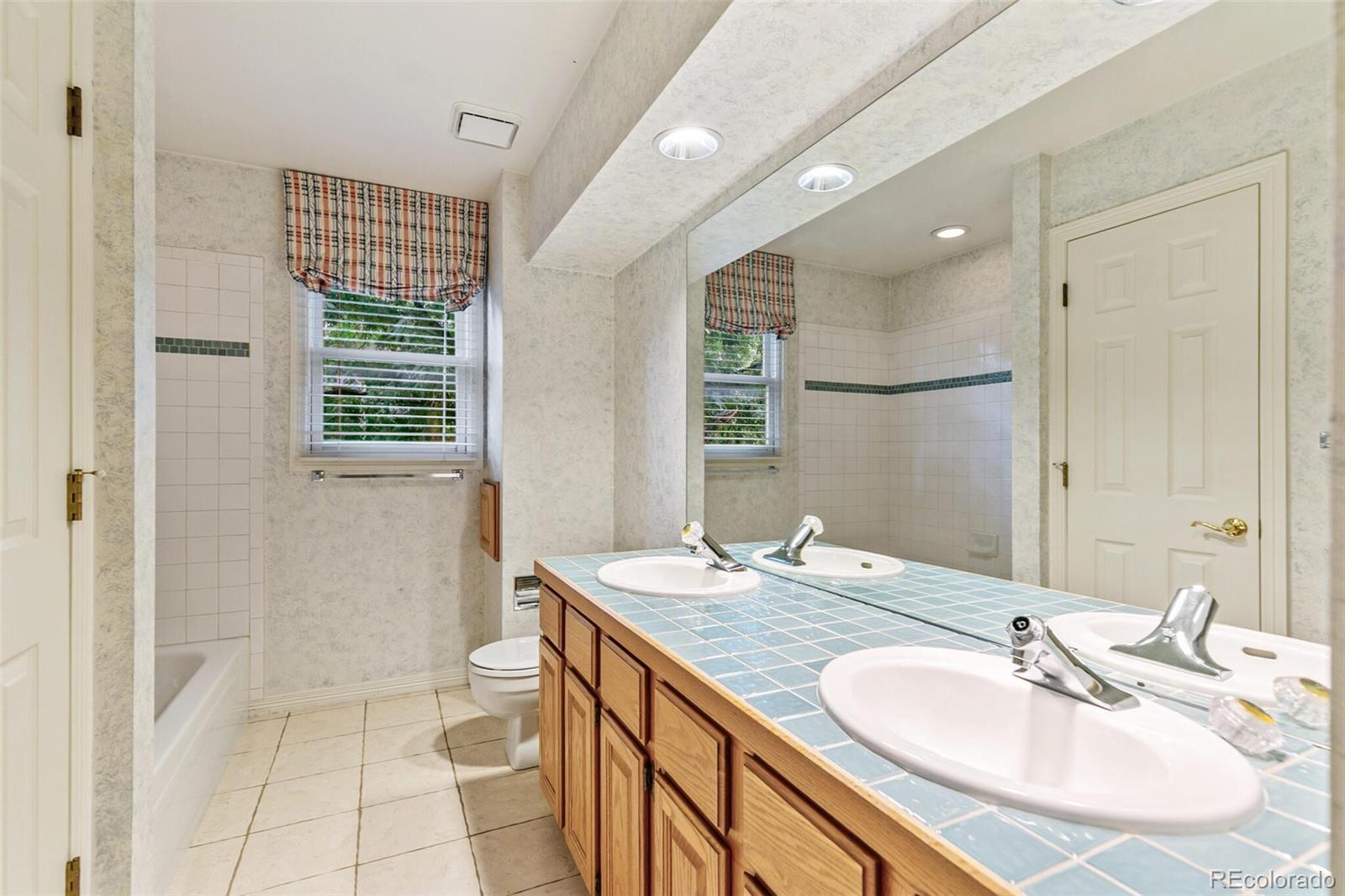 4726 E Pinewood Circle