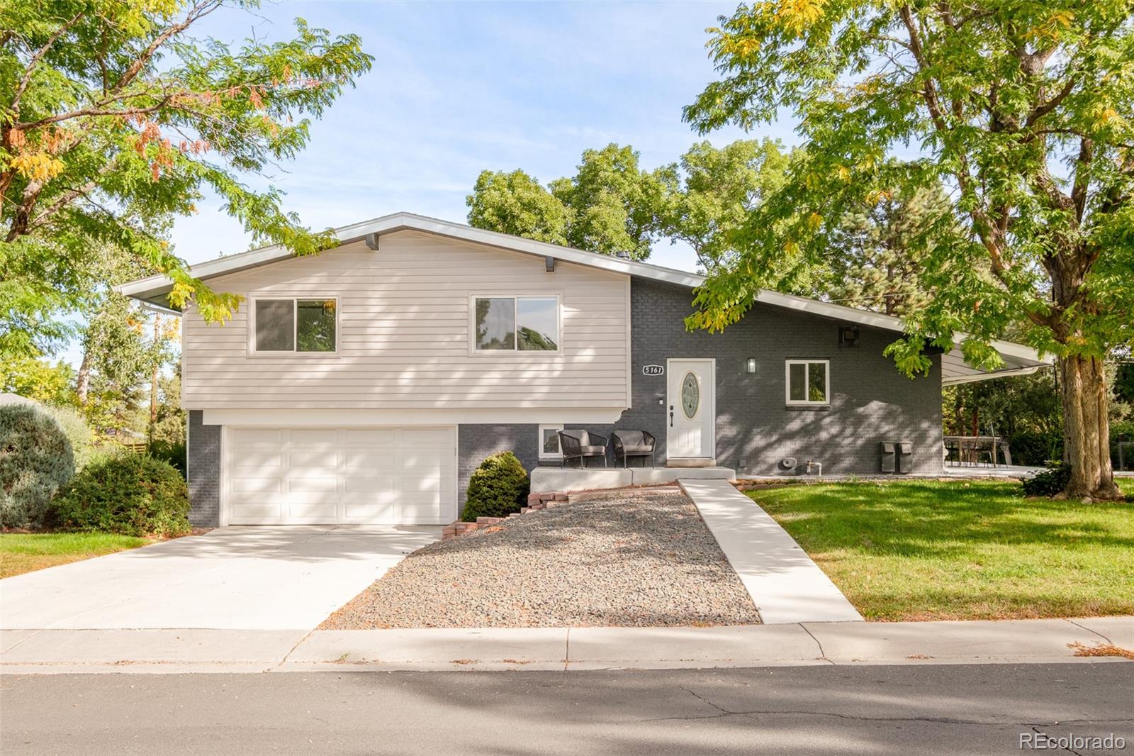 5161 W Quarles Drive
