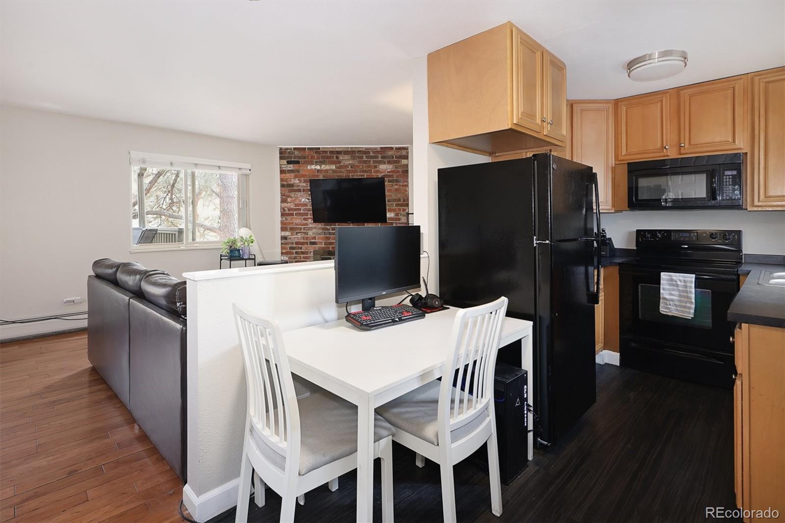 2700 S Holly Street Unit: 208