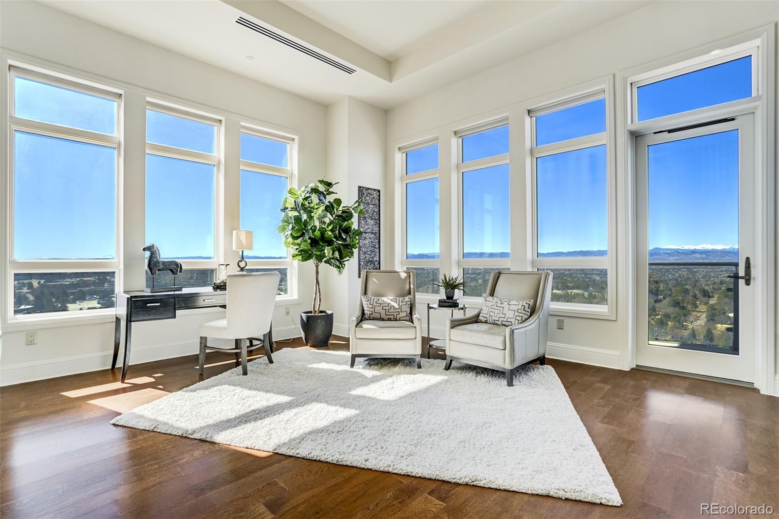 5455 Landmark Place Unit: 1206