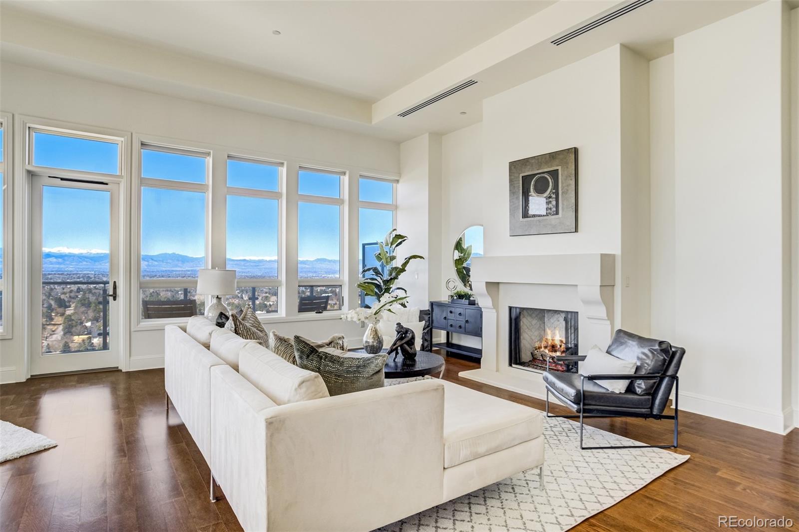 5455 Landmark Place Unit: 1206