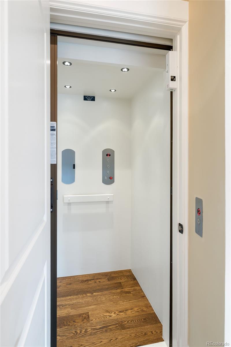 18 Cherry Hills Park Drive