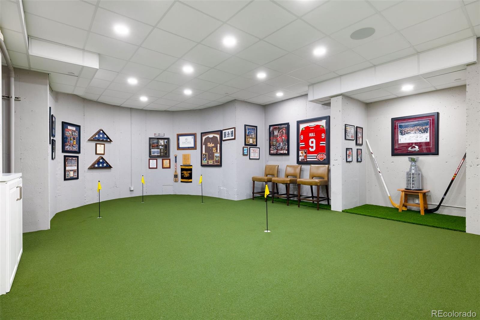 18 Cherry Hills Park Drive