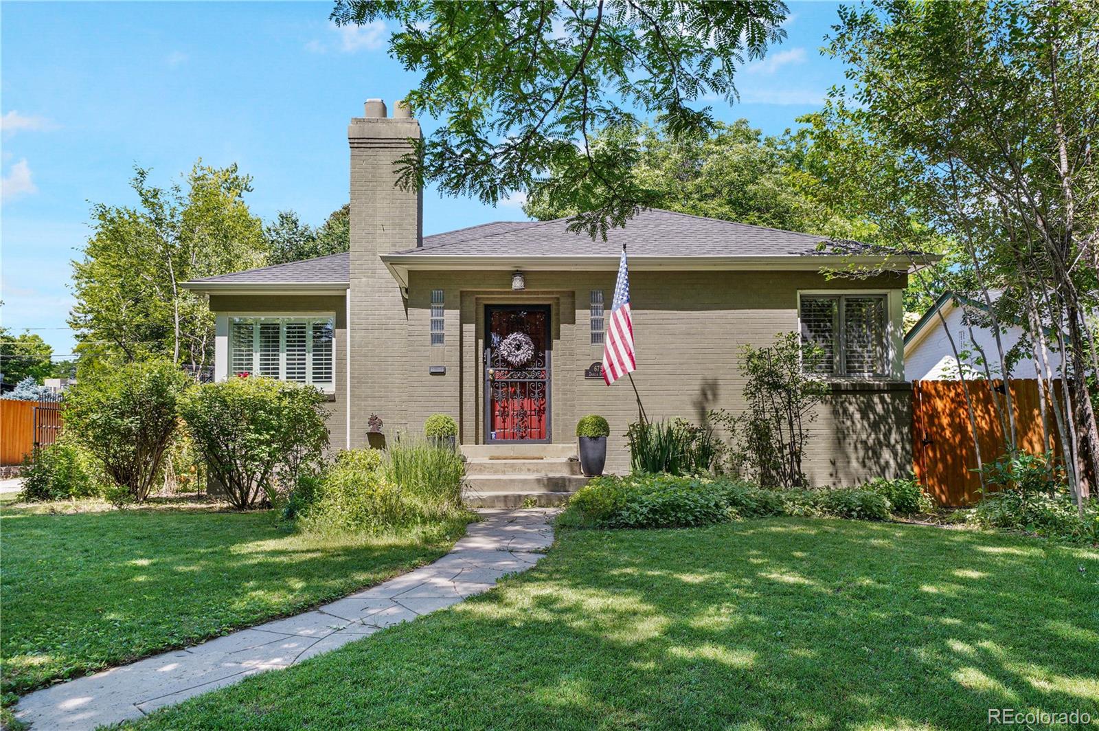675 Dahlia Street