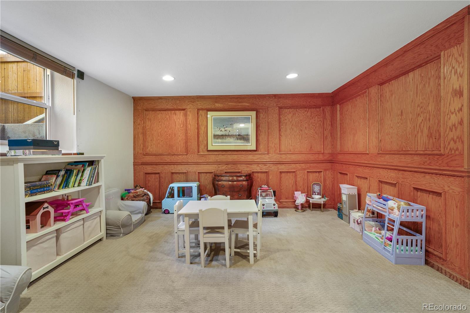 675 Dahlia Street