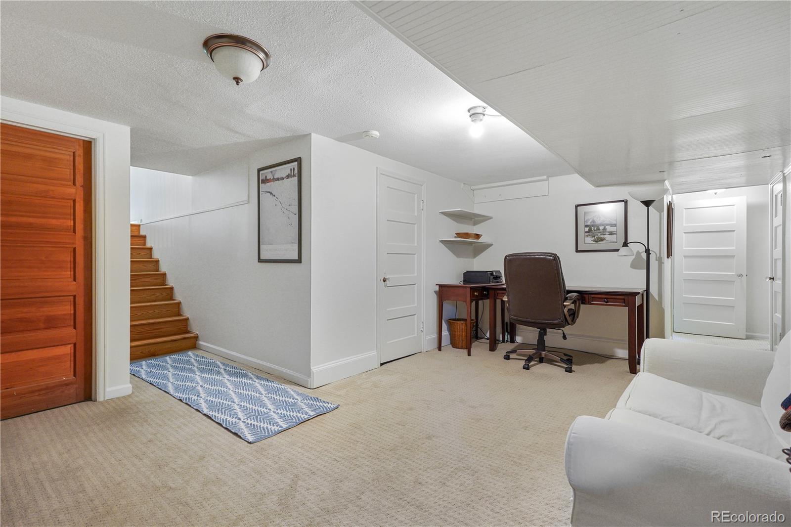 675 Dahlia Street