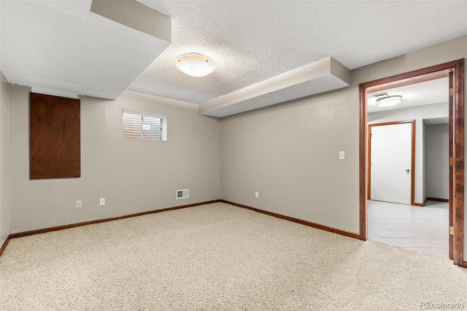 6154 S Macon Way