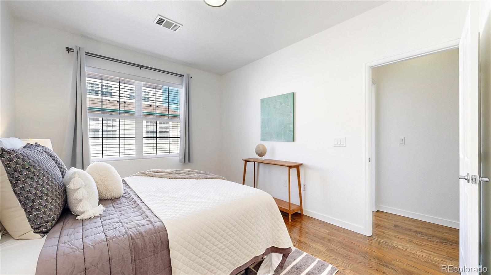 4024 S Carson Street Unit: 203