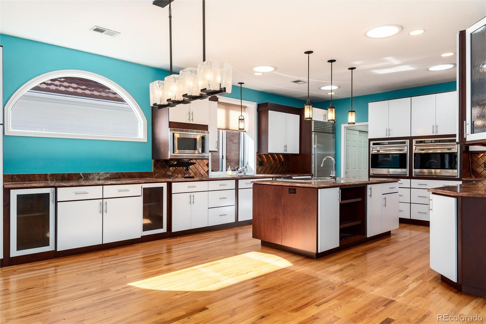 4262 E Orchard Place