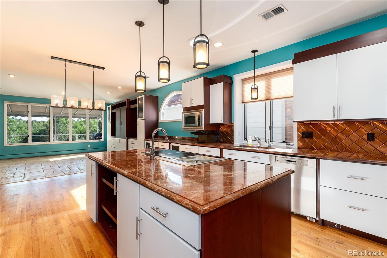 4262 E Orchard Place