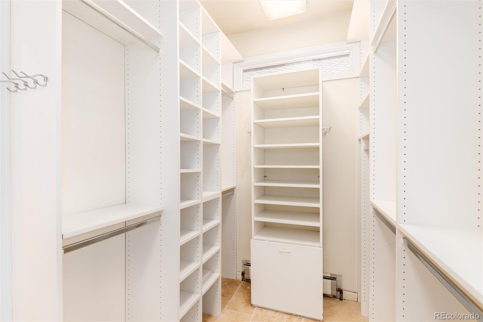 4262 E Orchard Place