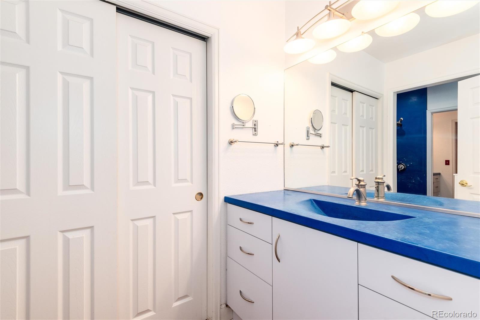 4262 E Orchard Place