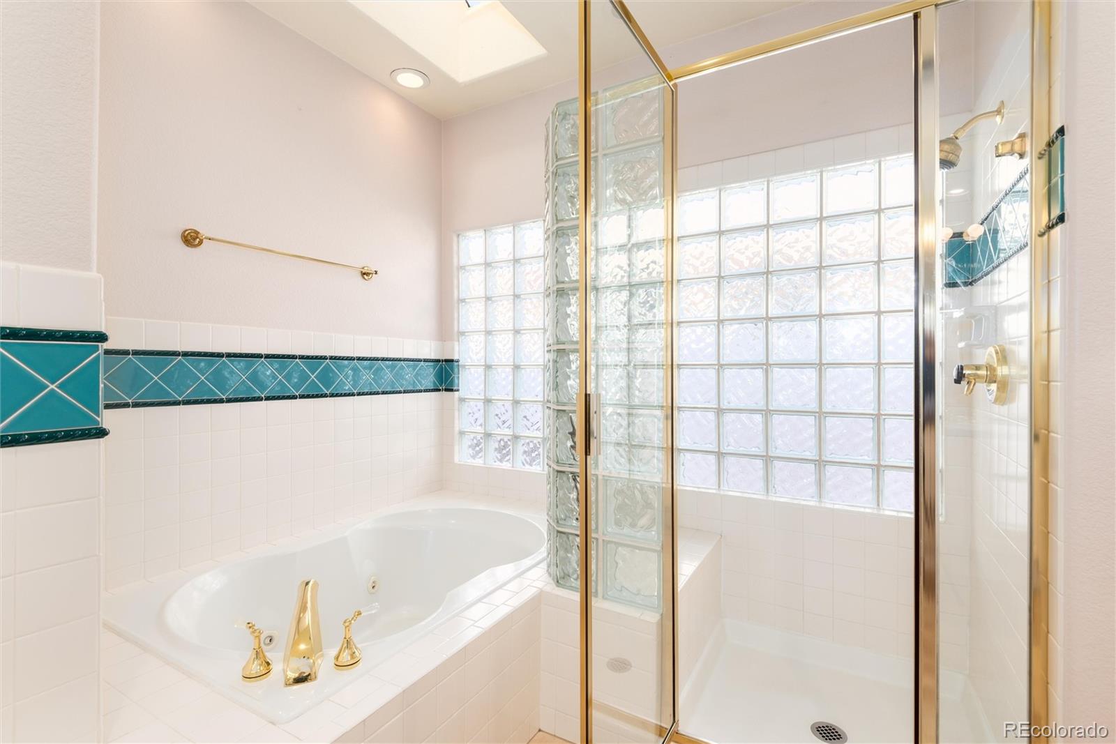 4262 E Orchard Place