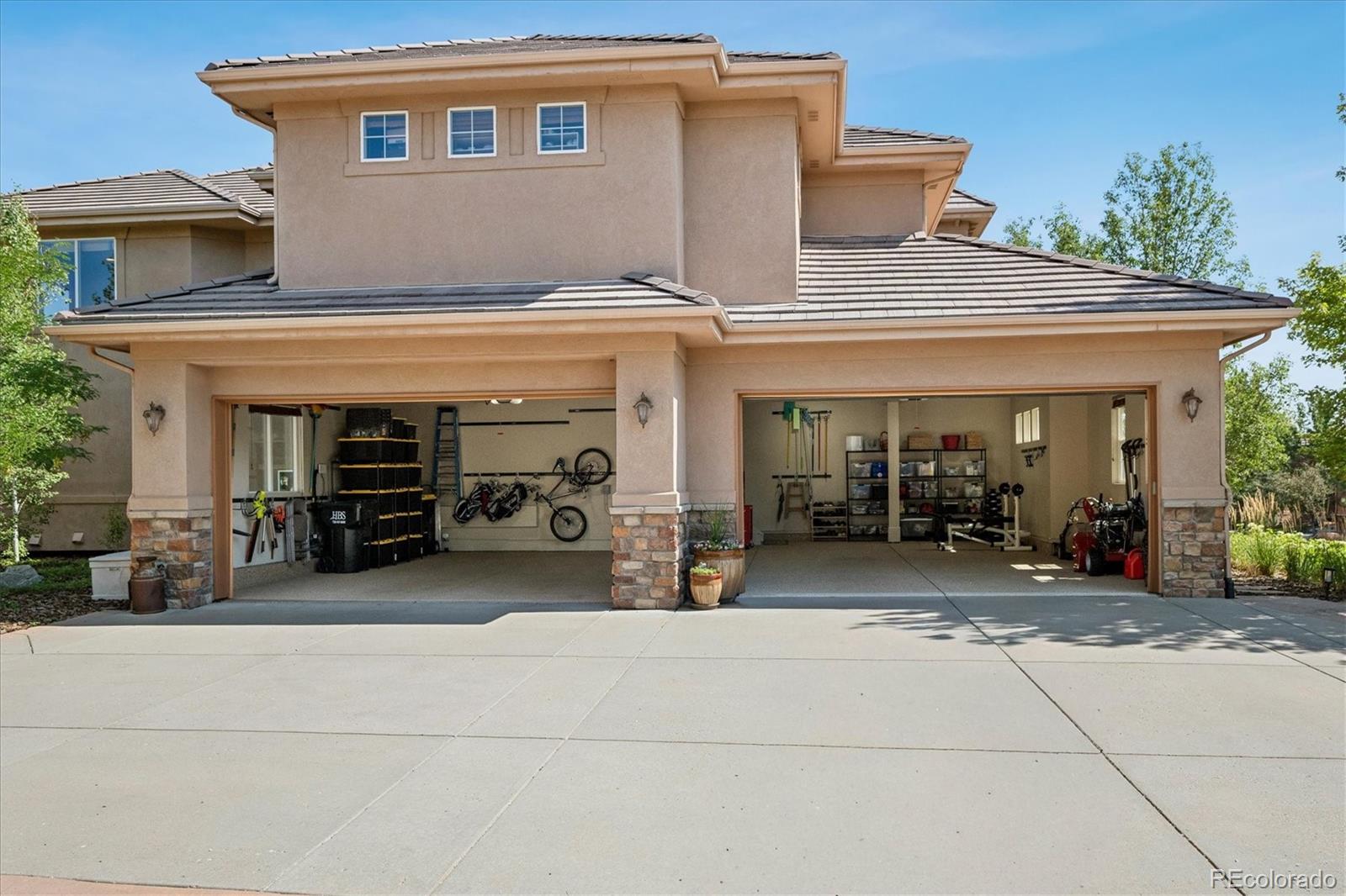 5615 Vistancia Drive