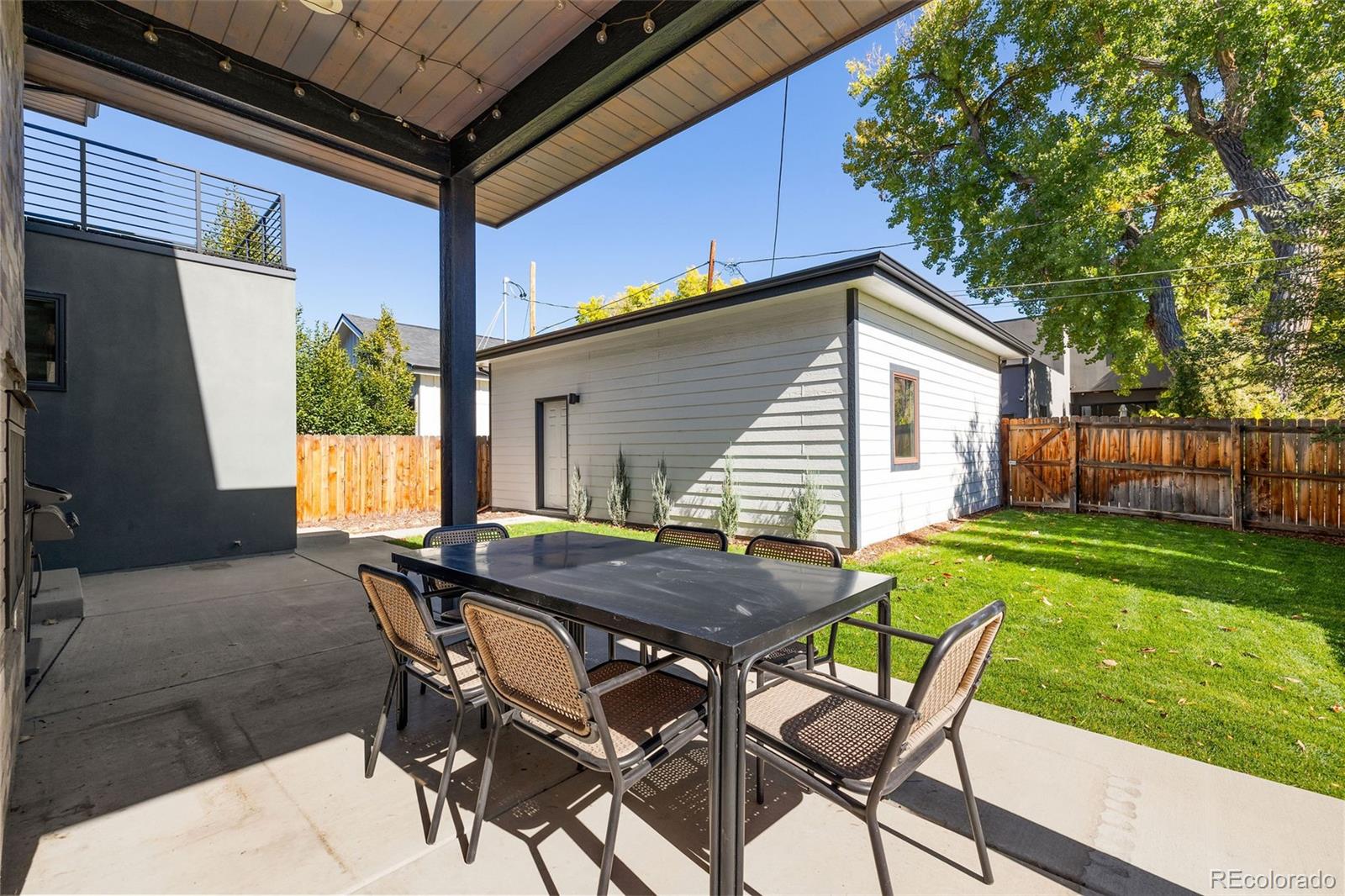 1618 S Madison Street