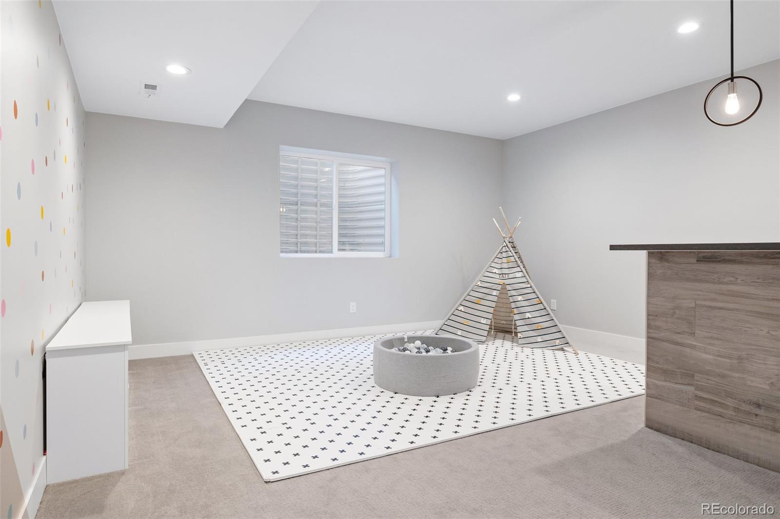 1618 S Madison Street