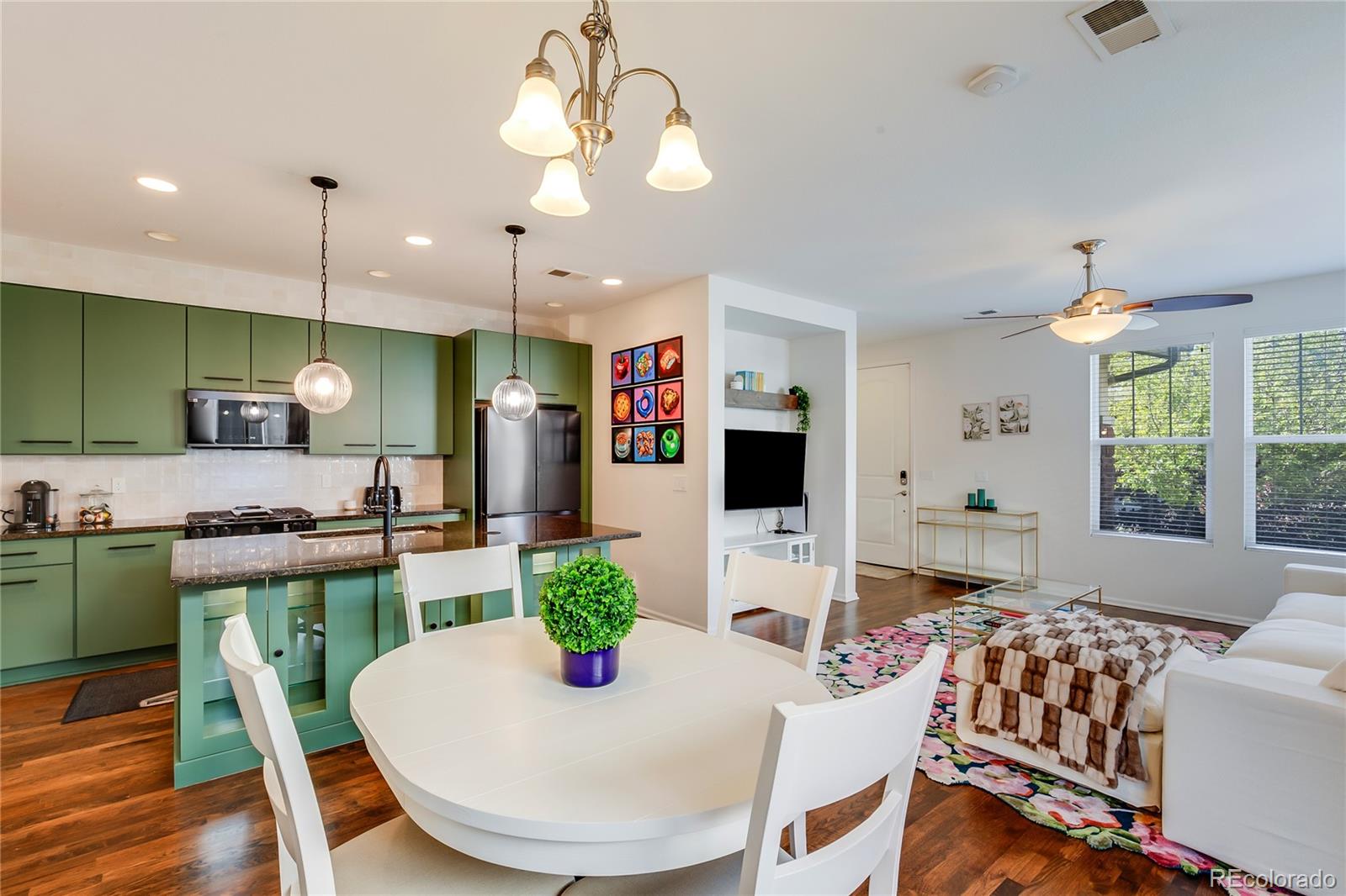 3412 Valentia Street