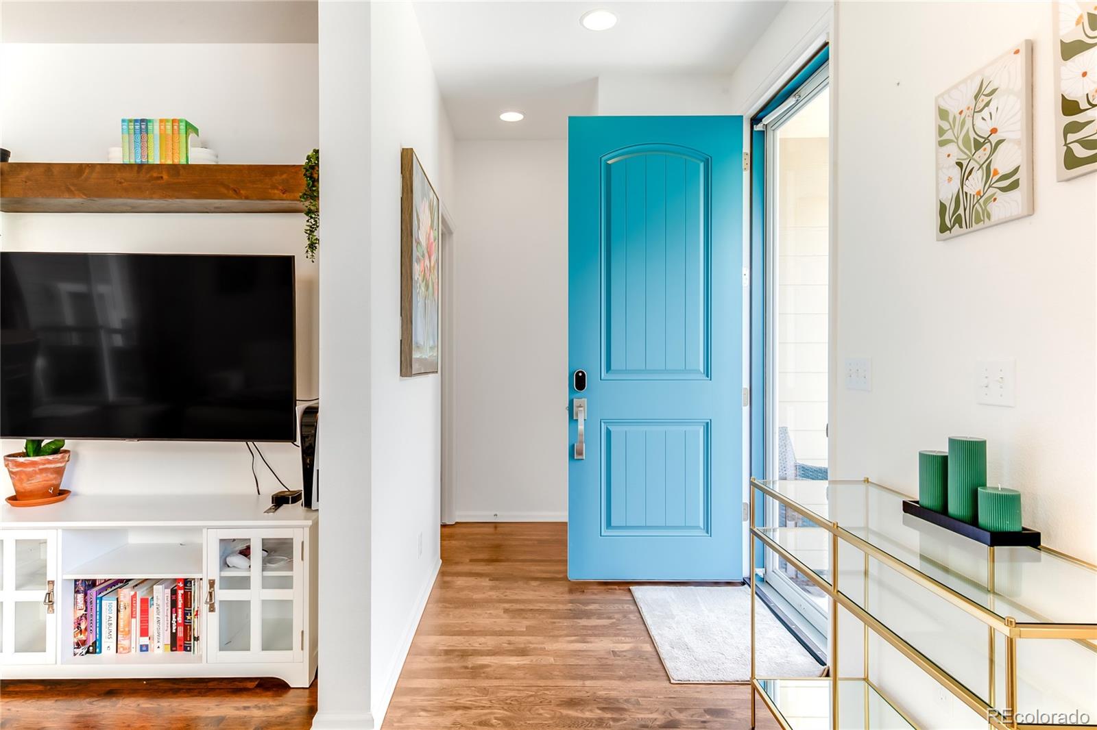 3412 Valentia Street