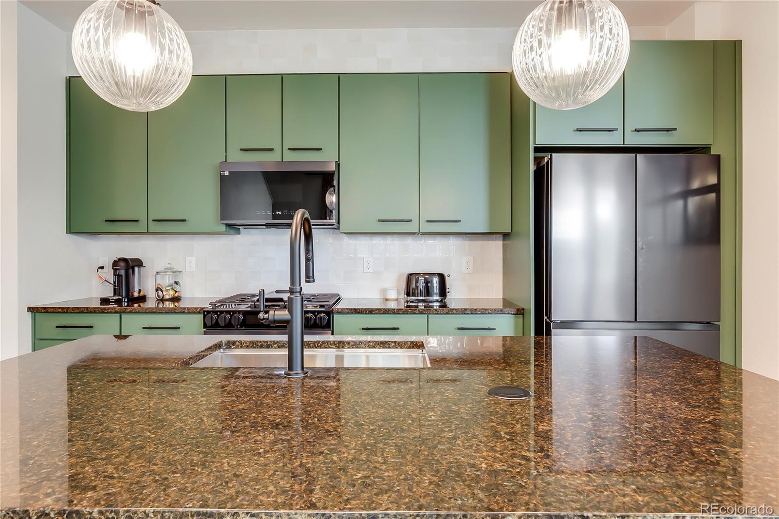 3412 Valentia Street