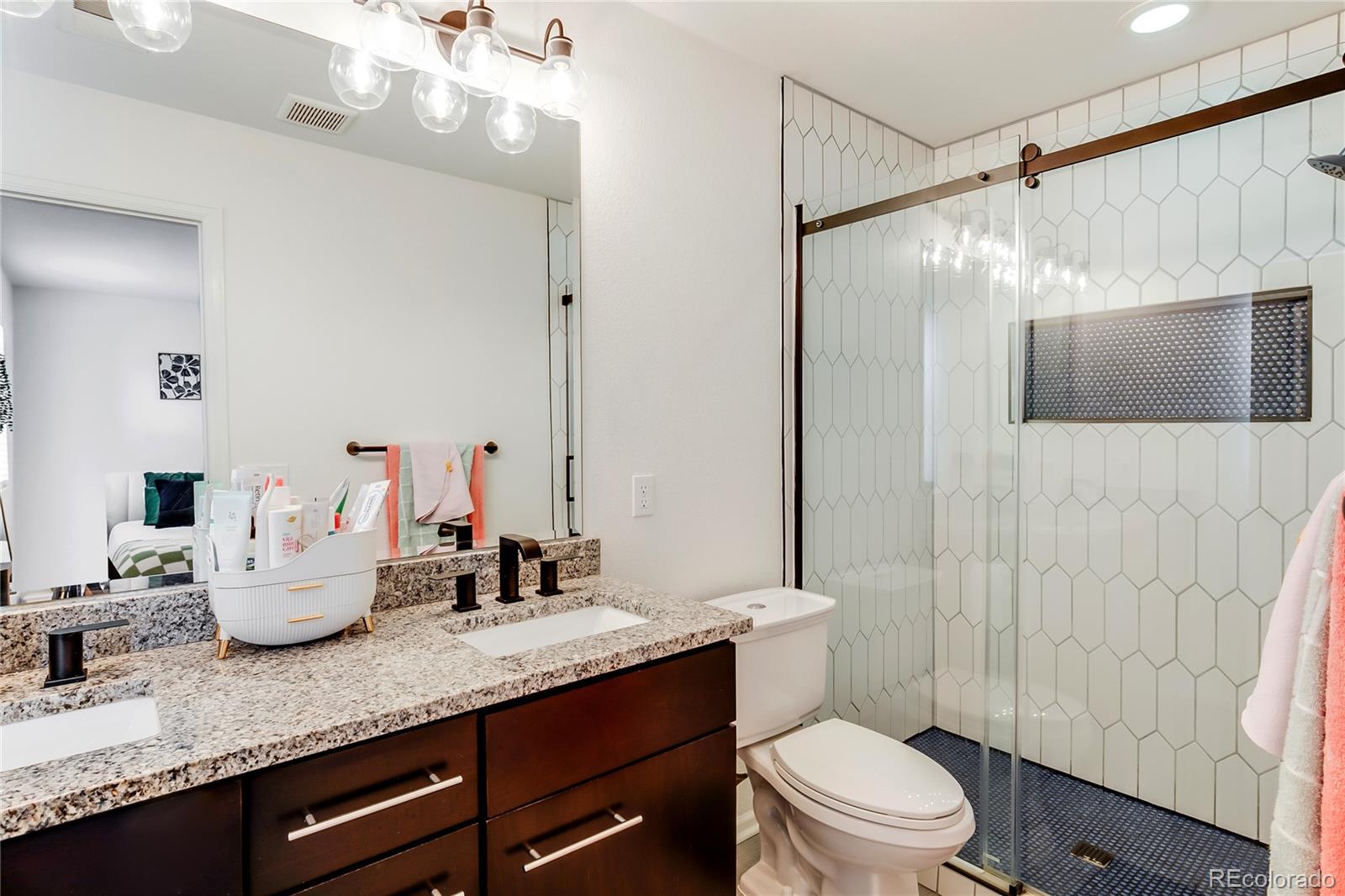 3412 Valentia Street