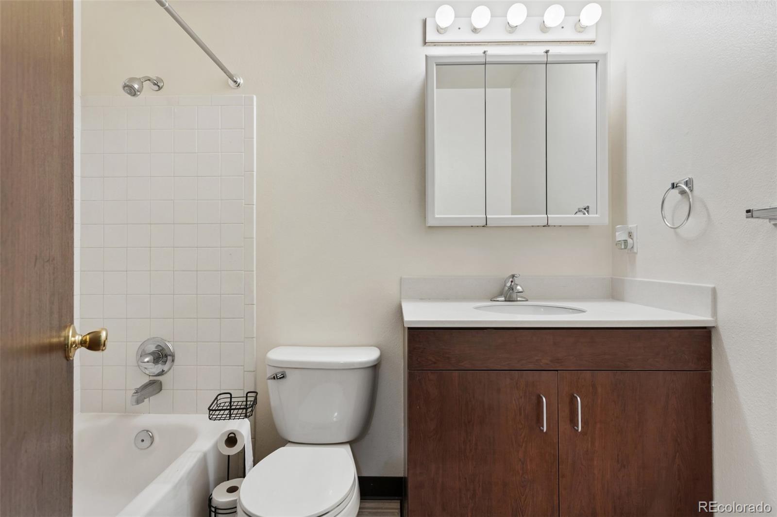 6650 E Arizona Avenue Unit: 203