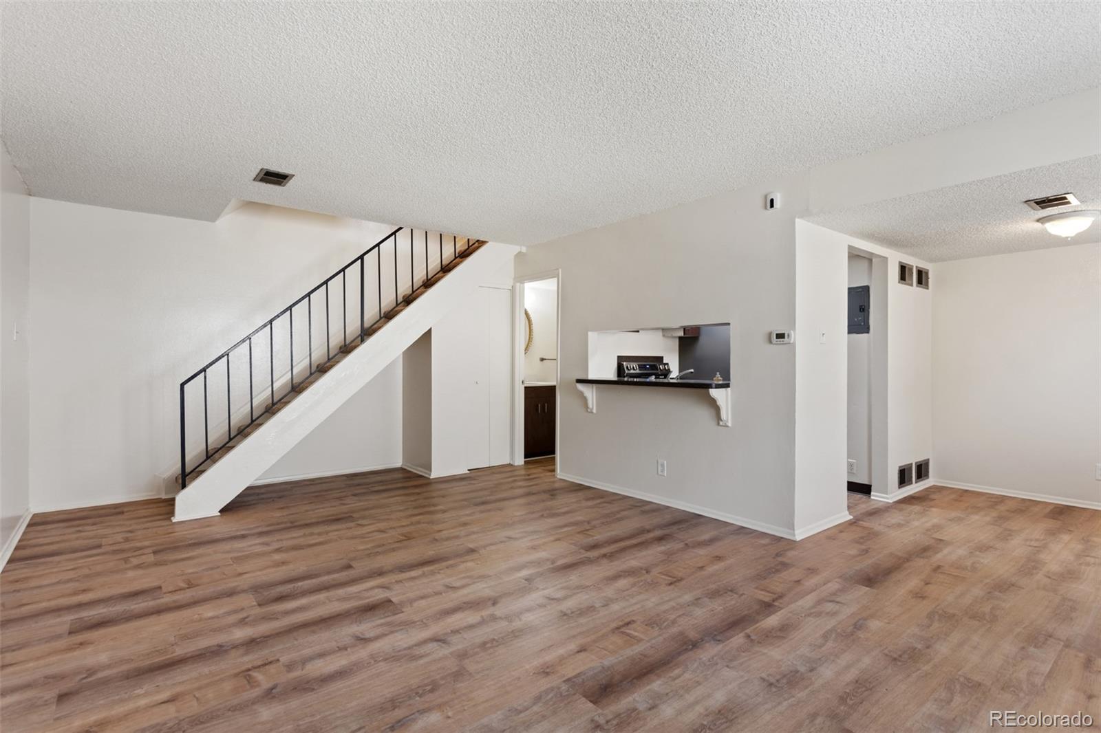 6650 E Arizona Avenue Unit: 203