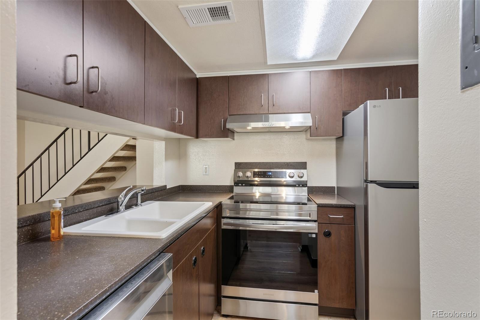 6650 E Arizona Avenue Unit: 203