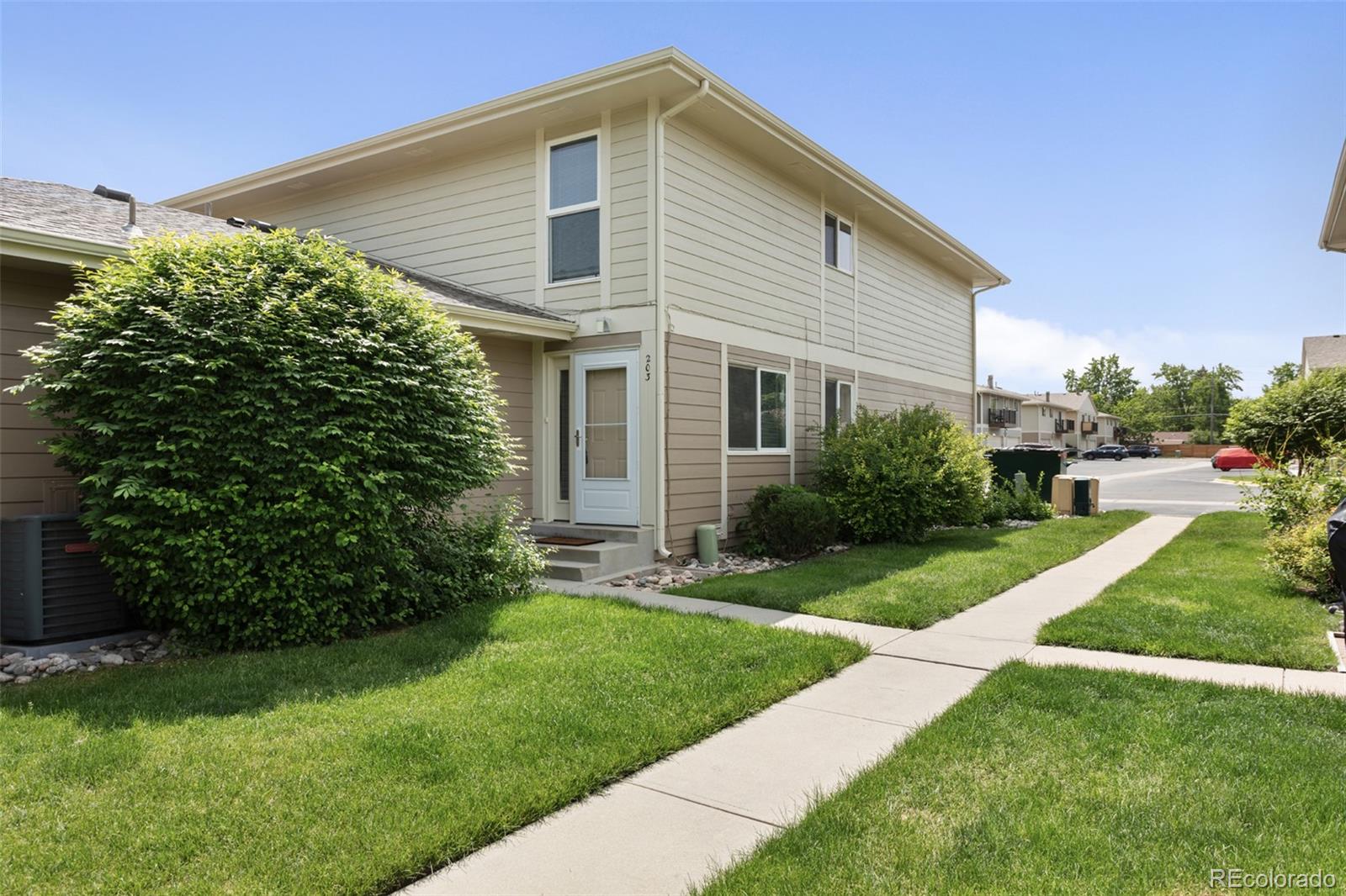 6650 E Arizona Avenue Unit: 203