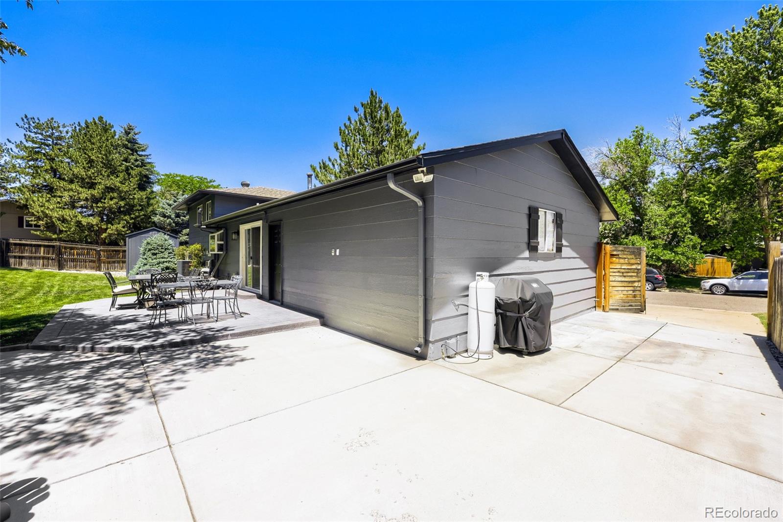 6221 S Ash Circle W